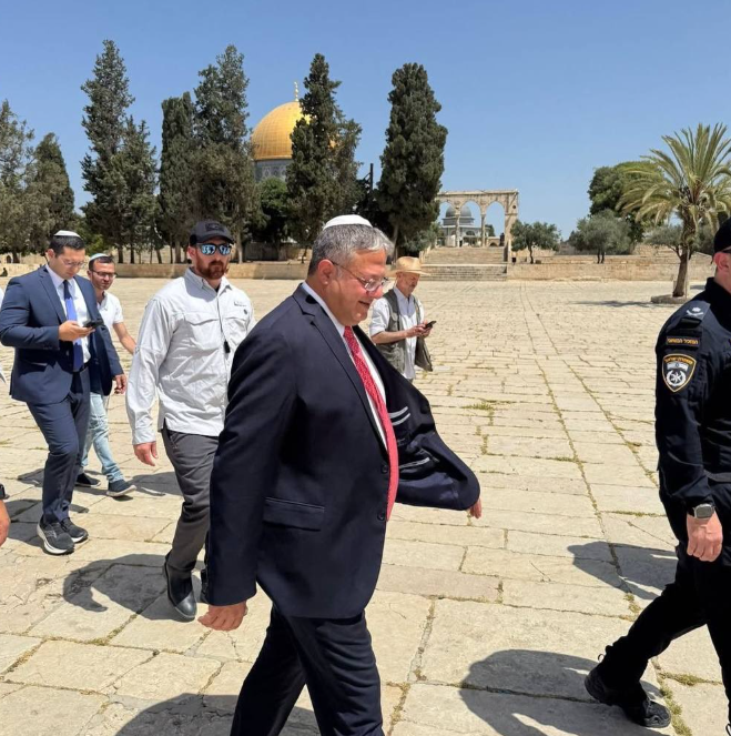 1,500 Israelis entered the Al-Aqsa Mosque
